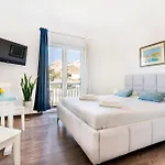 Kovacevic 3* Hvar Town