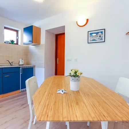 Kovacevic 3* Hvar Town